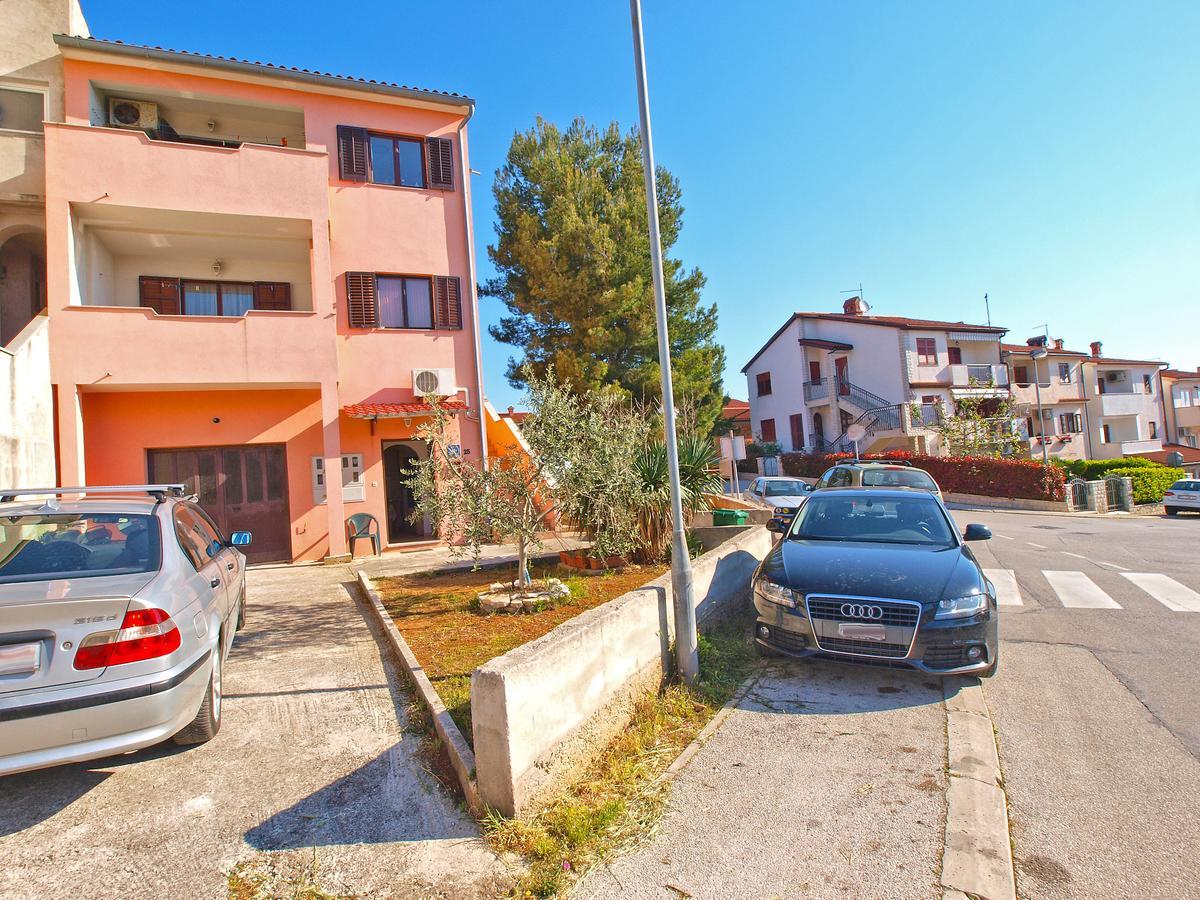 Apartments Sandra 1335 Pula Zewnętrze zdjęcie