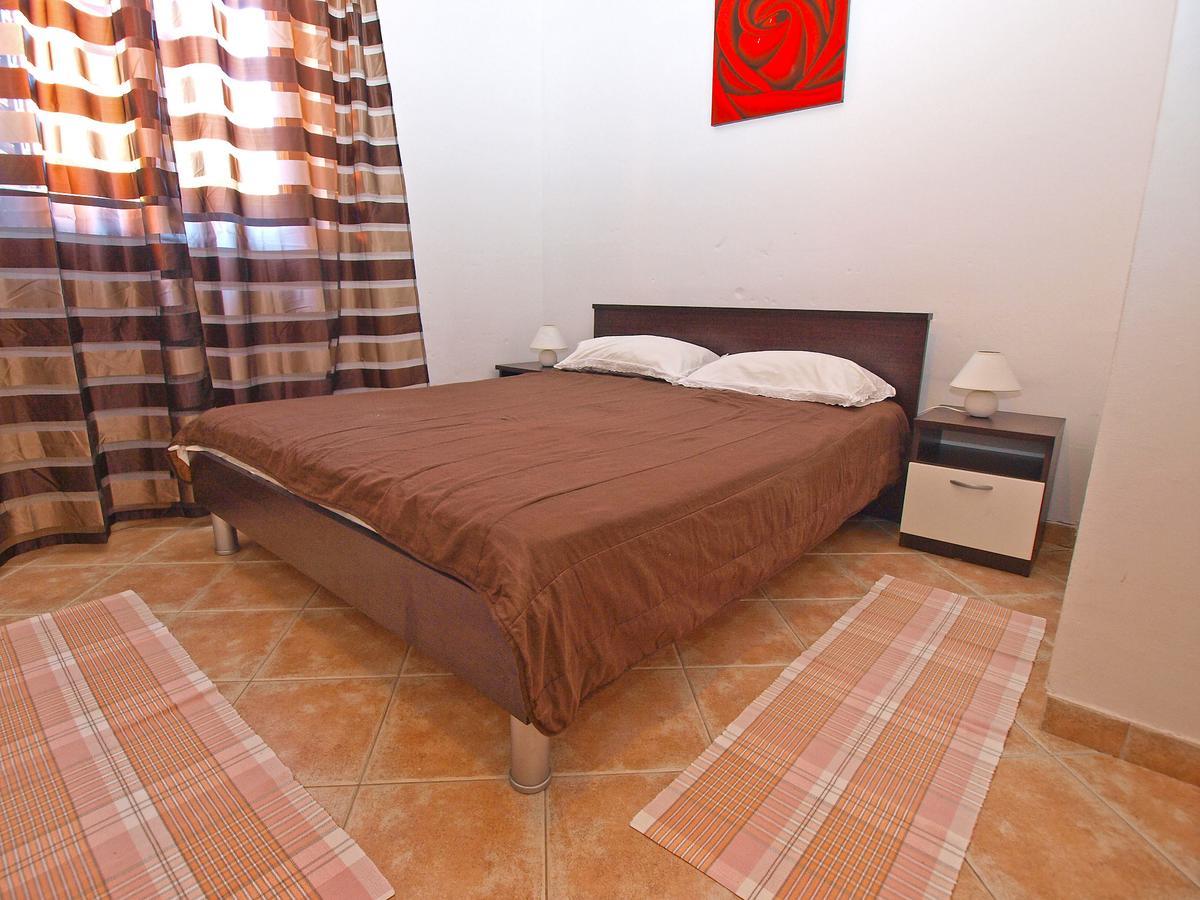 Apartments Sandra 1335 Pula Zewnętrze zdjęcie
